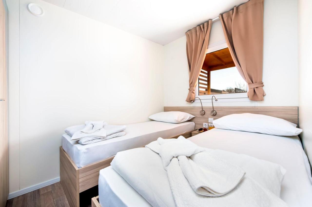 Eurocamp Mobile Homes At Fkk Naturist Campsite Ulika Porec Exterior photo